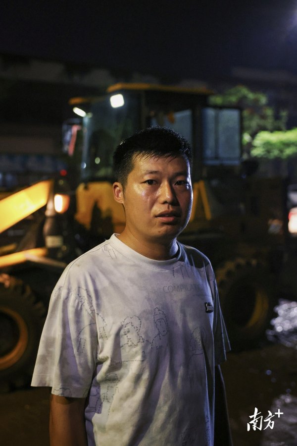 盘配资 肇庆逆流救人“铲车哥”付光路：凡人善举，光照前路丨一线直击